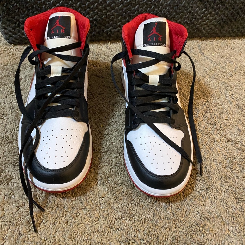 Air Jordan 1 Mid